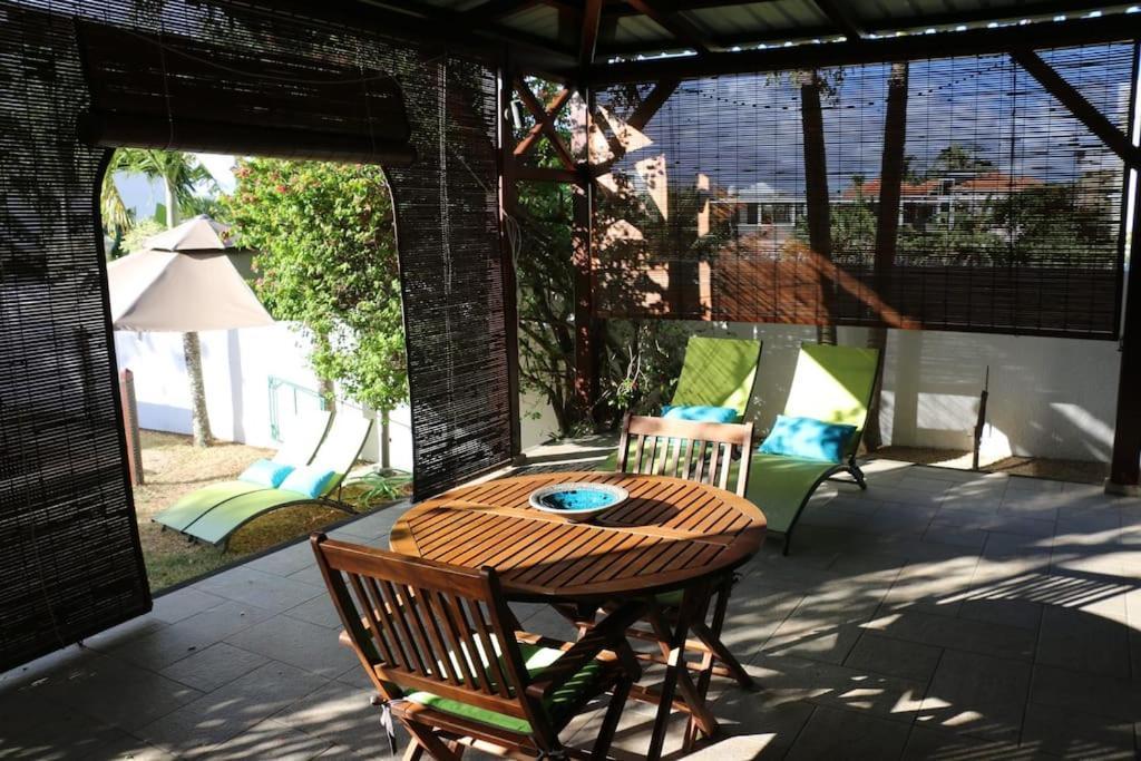 Villa Des Frangipanes La Gaulette Luaran gambar